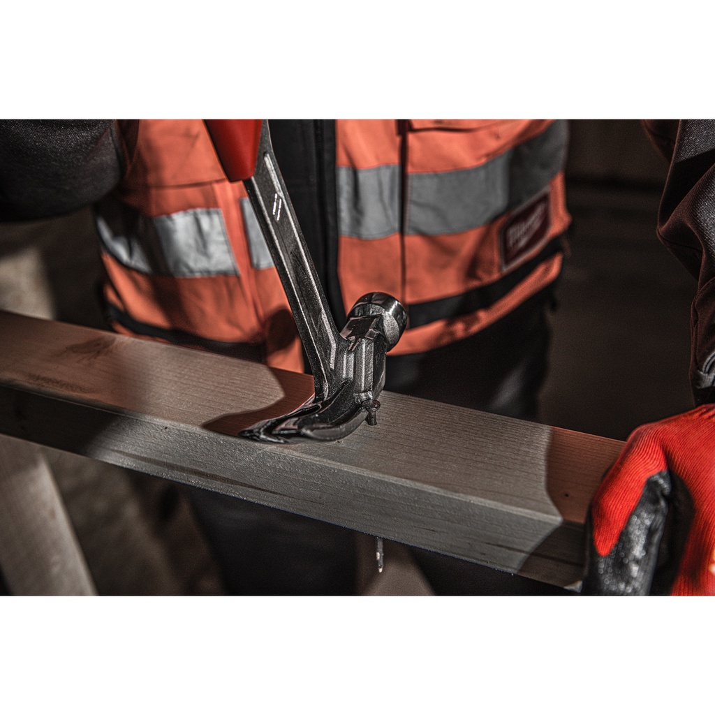 Młotek_ciesielski_z_trzonkiem_stalowym,_pazur_zakrzywiony_Milwaukee_Steel_Curved_Claw_Hammer_20oz_/_570g_3