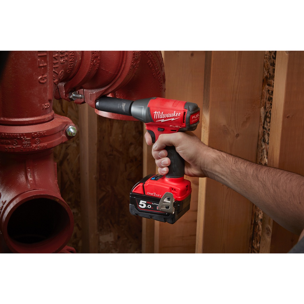 M18_FUEL™_ONE-KEY™_Klucz_udarowy_1/2˝_z_pierścieniem_ciernym_Milwaukee_M18_ONEIWF12-502X_10