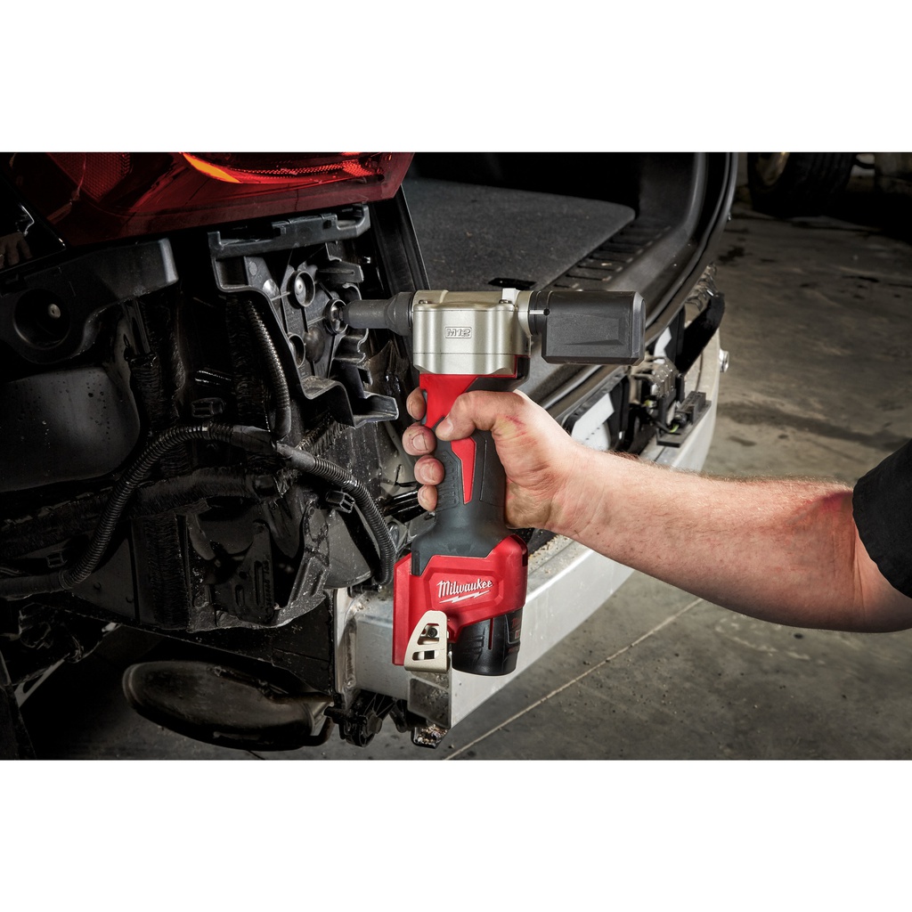 M12™_Subkompaktowa_nitownica_Milwaukee_M12_BPRT-201X_4