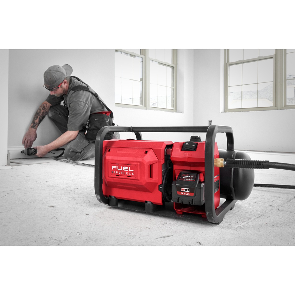 M18_FUEL™_Sprężarka_Milwaukee_M18_FAC-0_7