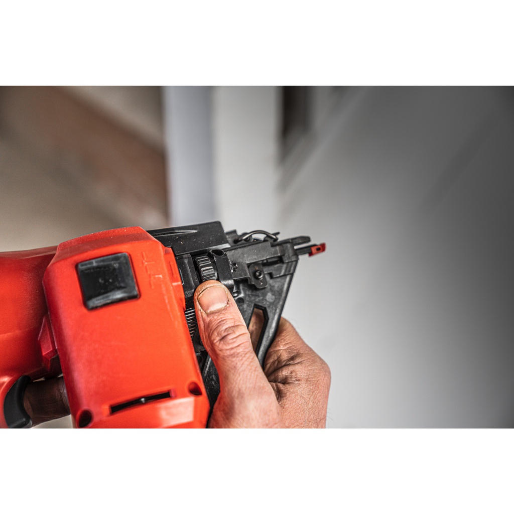 M18_FUEL_15_GA_gwoździarka_Milwaukee_M18_FN15GA-0X_15