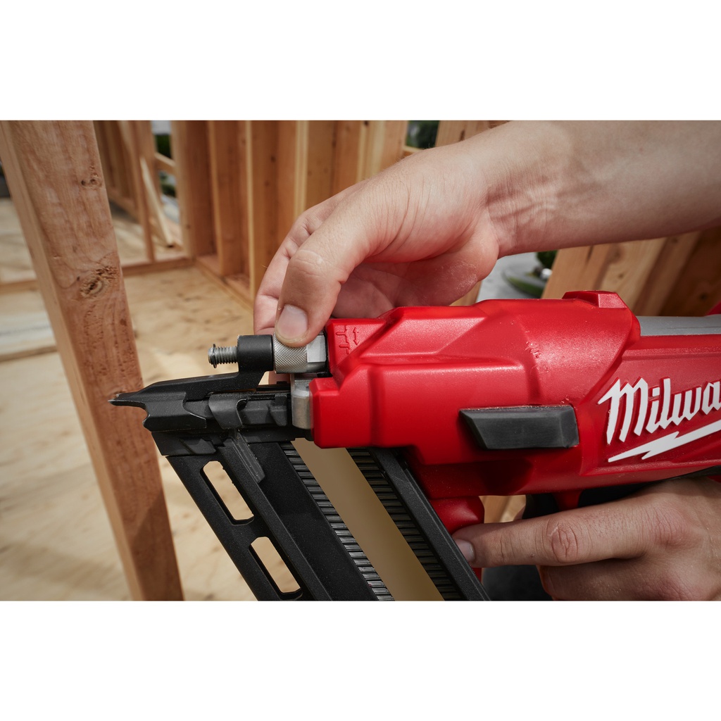 M18_FUEL™_Gwoździarka_34°_z_funkcją_wbijania_pojedynczego_Milwaukee_M18_FFNS-502C_4