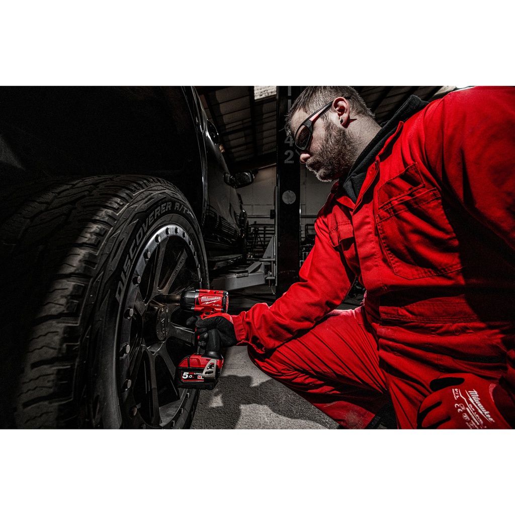 M18_FUEL™_Klucz_udarowy_1/2˝_o_średnim_momencie_obrotowym_z_pierścieniem_ciernym_Milwaukee_M18_FMTIW2F12-502X_6