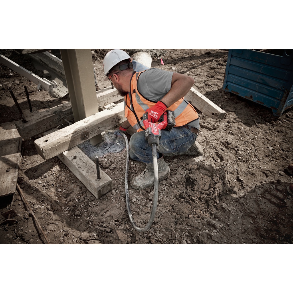 M18_FUEL™_Wibrator_igłowy_do_betonu_Milwaukee_M18_FCVN24-551_4