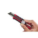 Nożyk_z_łamanym_ostrzem_Milwaukee_Snap_knife_18_mm_3